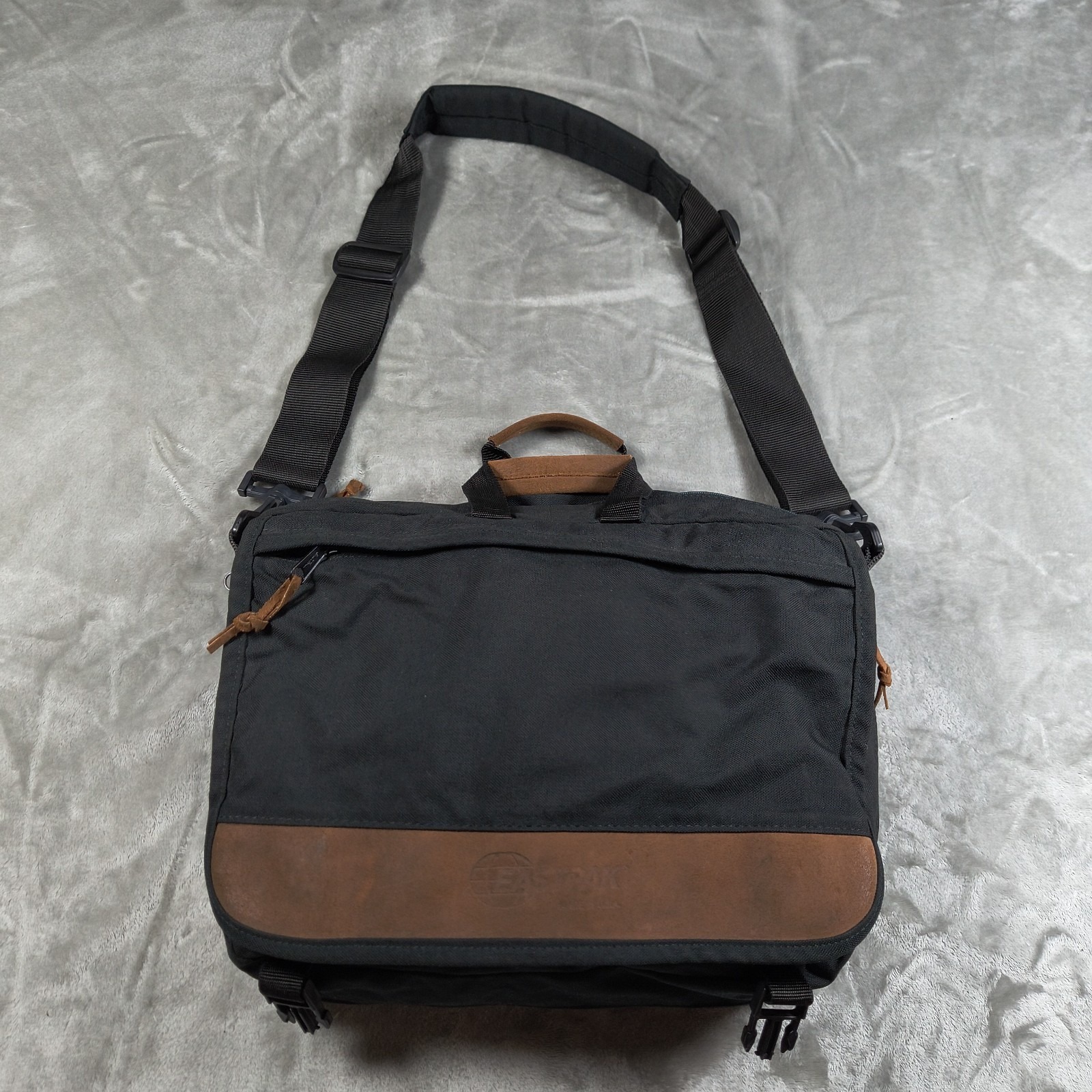 Vintage Eastpak Columbia Messenger Bag Canvas Suede Made In Usa Crossbody Travel